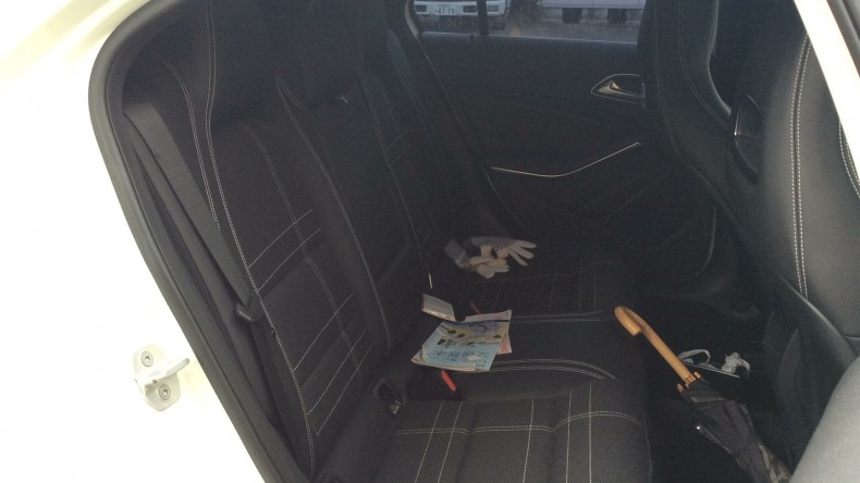 内装後方シート