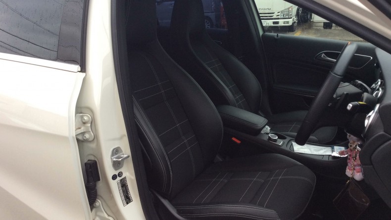 内装前方シート