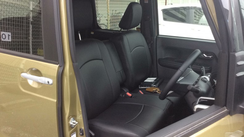 内装前方シート