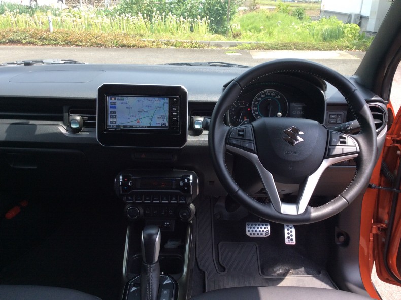 内装インパネ全体