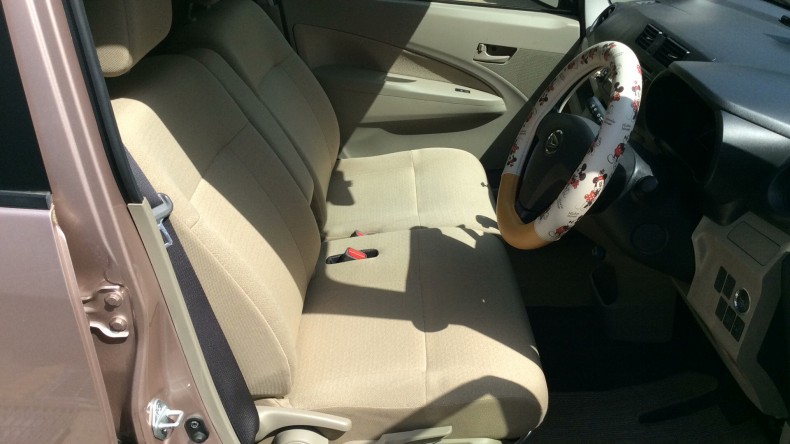 内装前方シート