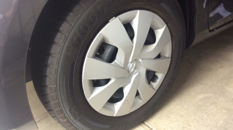 タイヤホイール前