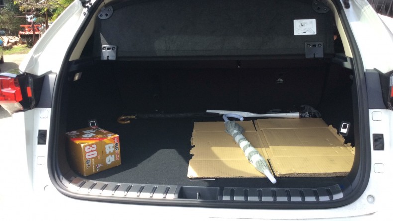 内装トランク