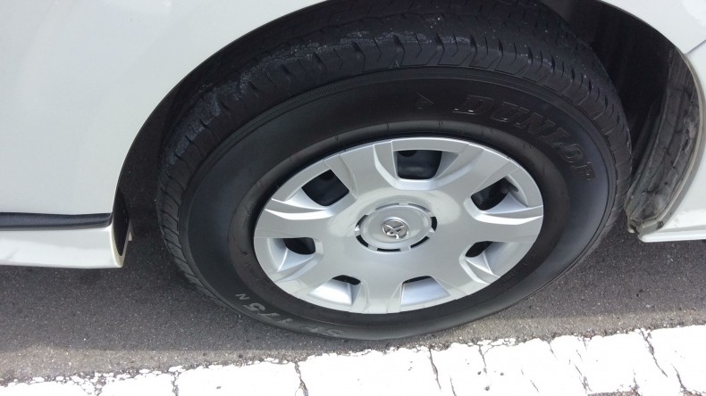 タイヤホイール前