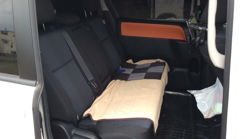 内装後方シート