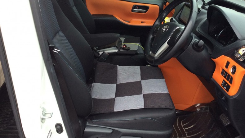 内装前方シート