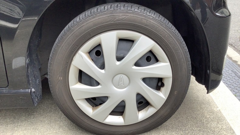 タイヤホイール前