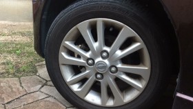 タイヤホイール前