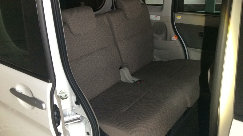 内装後方シート