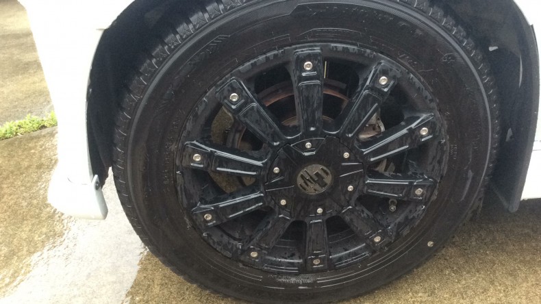 タイヤホイール前