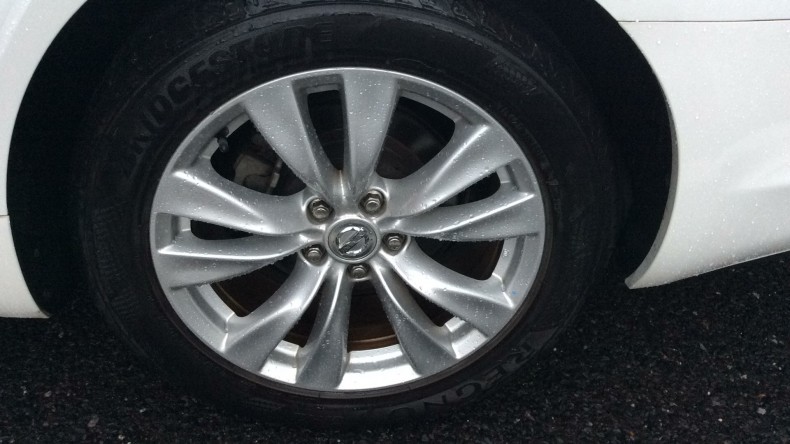 タイヤホイール前