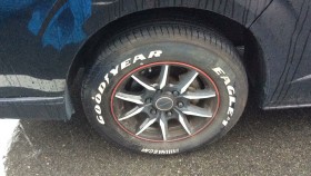 タイヤホイール前