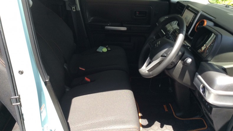 内装前方シート