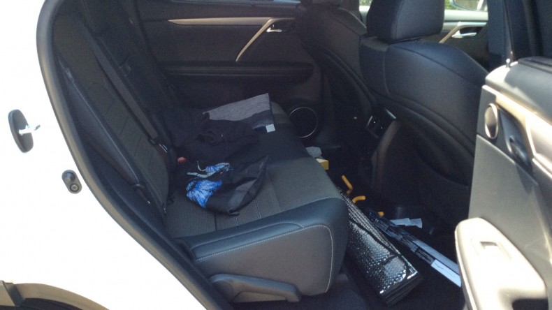 内装後方シート