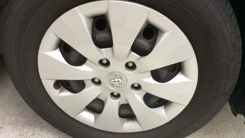 タイヤホイール前