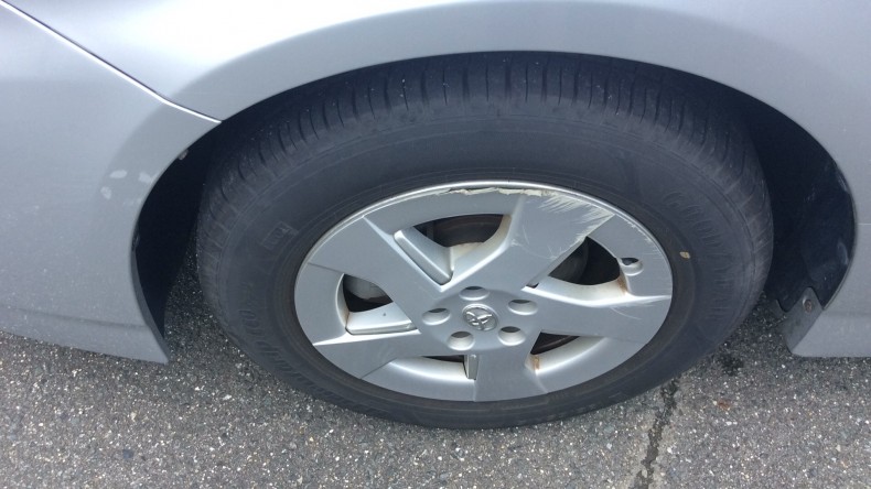 タイヤホイール前