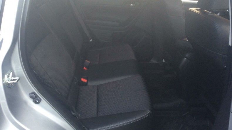 内装後方シート