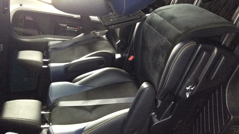 内装後方シート