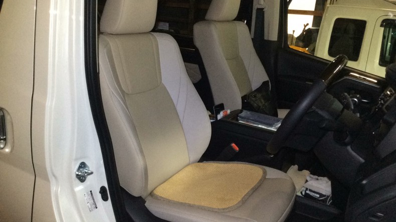 内装前方シート