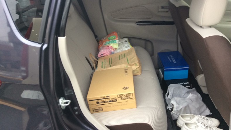 内装後方シート