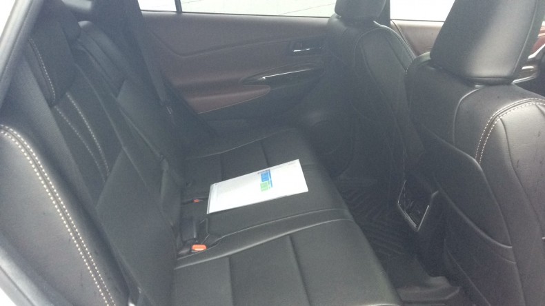 内装後方シート