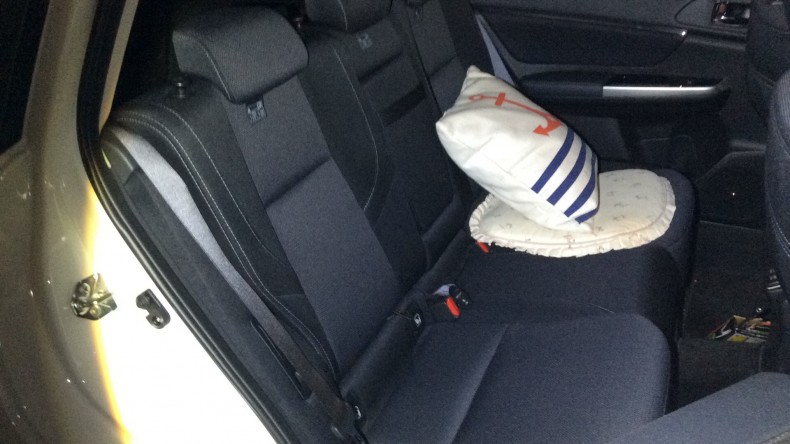 内装後方シート