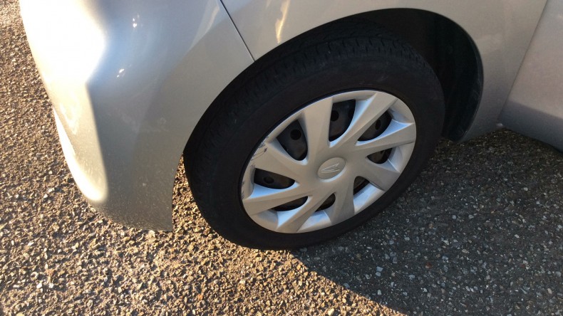 タイヤホイール前