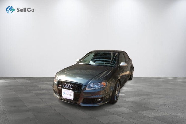 アウディ　ＲＳ４の車種サムネイル画像