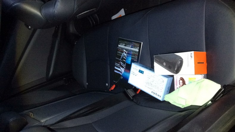 内装後方シート