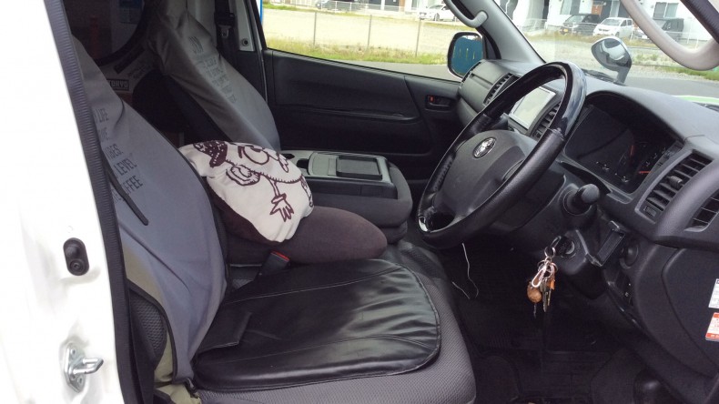 内装前方シート