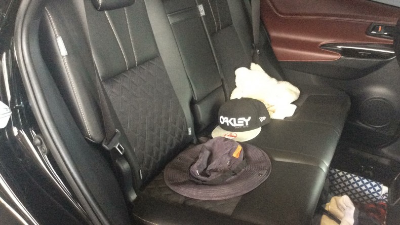 内装後方シート