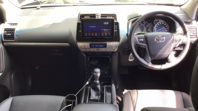 内装インパネ全体