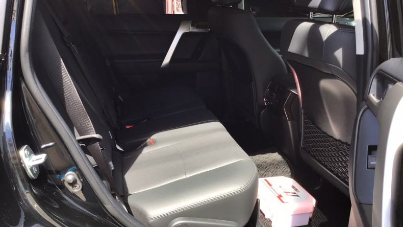 内装後方シート