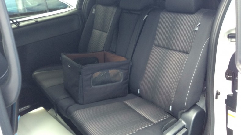 内装後方シート