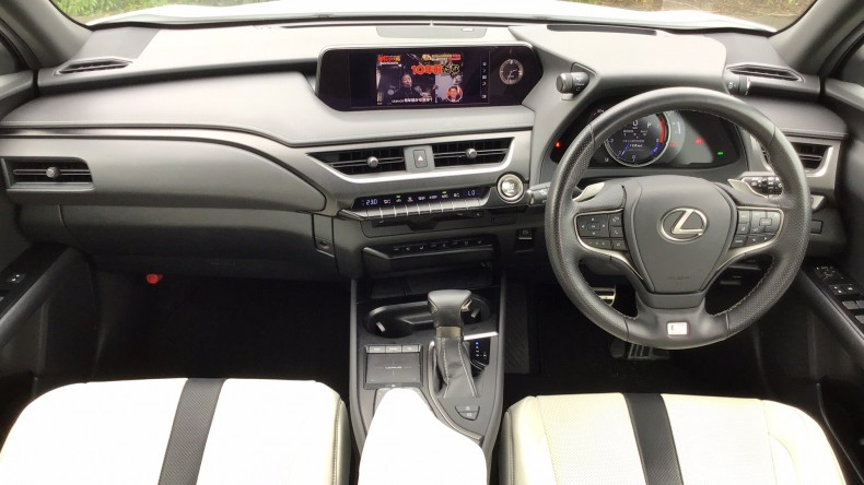 内装インパネ全体