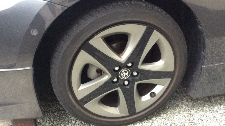 タイヤホイール前