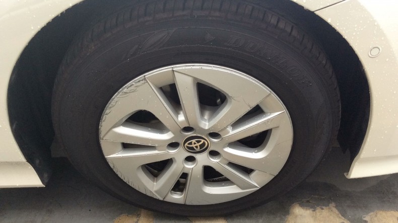 タイヤホイール前