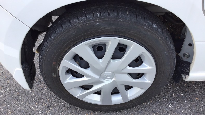 タイヤホイール前