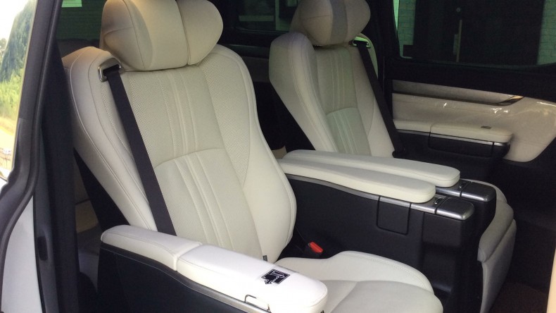 内装後方シート