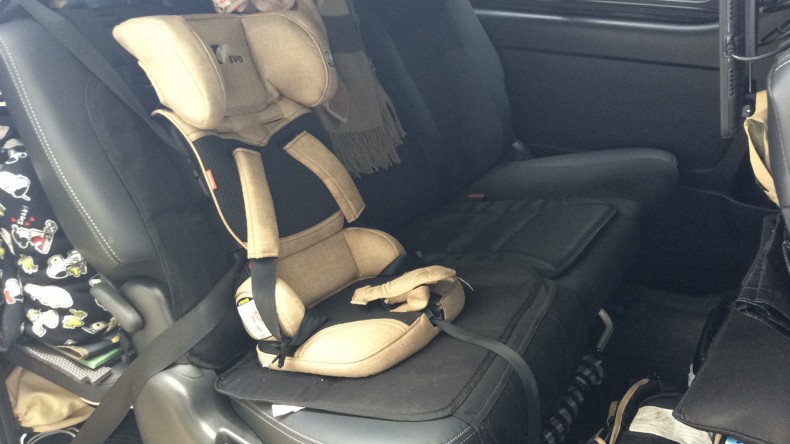 内装後方シート