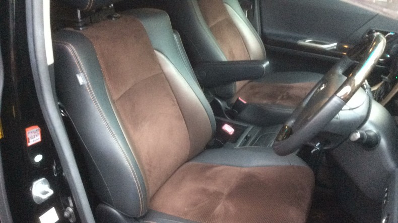 内装前方シート