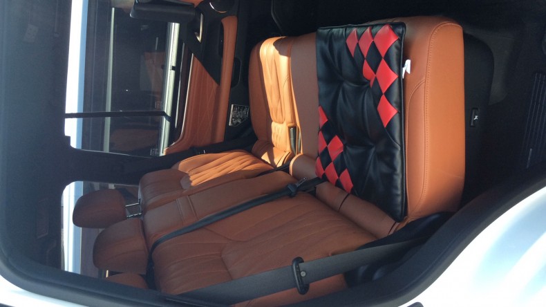 内装後方シート