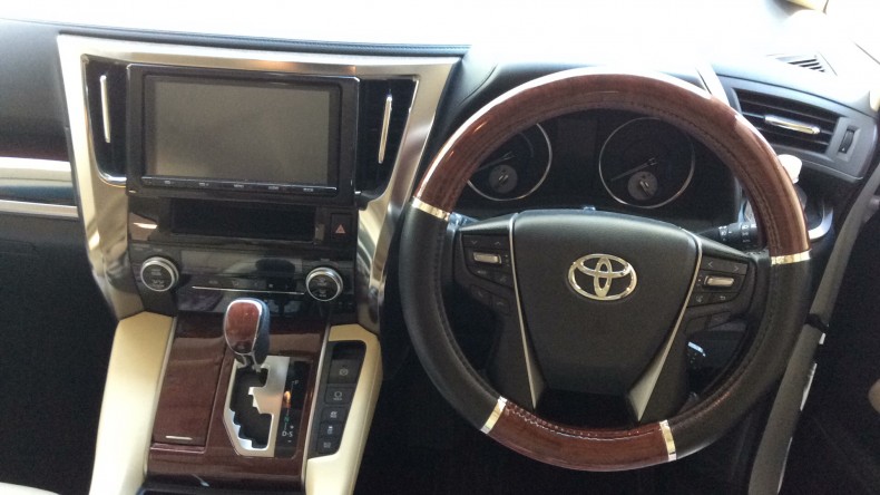 内装インパネ全体