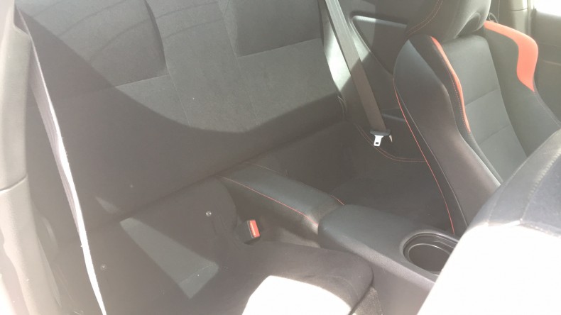 内装後方シート