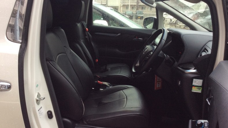 内装前方シート