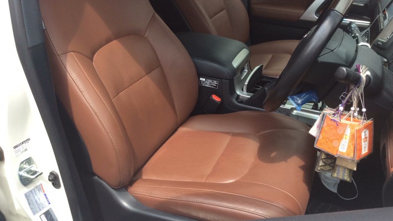 内装前方シート