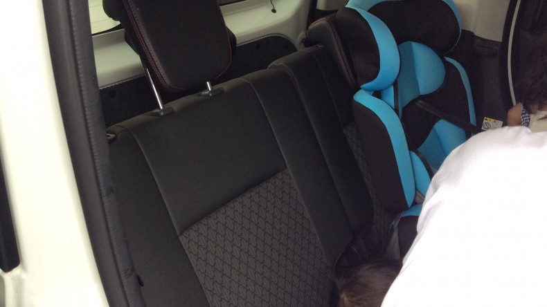 内装後方シート