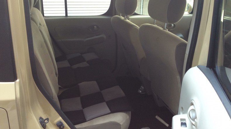 内装後方シート