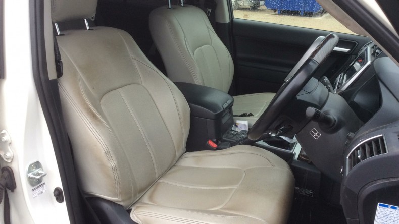 内装前方シート