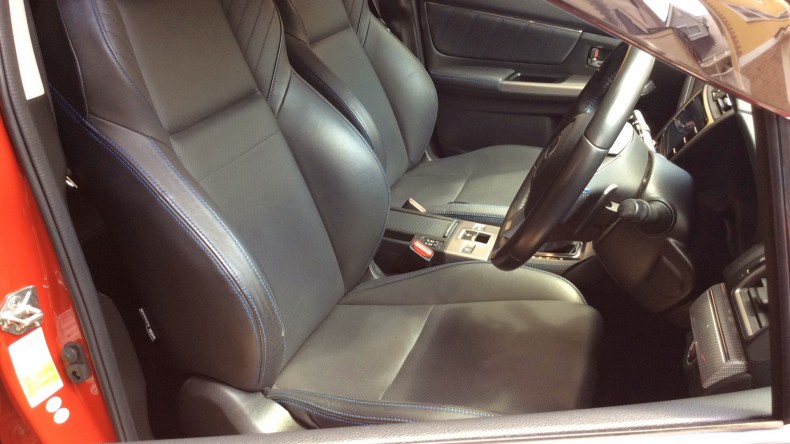 内装前方シート